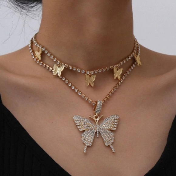 Gold butterfly rhinestone necklace chain - Picture 2 of 2
